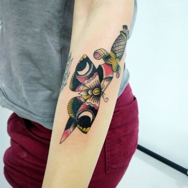 tattoo feminin de papillon 05