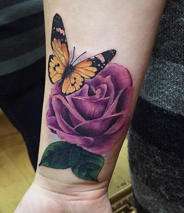 tattoo feminin de papillon 11