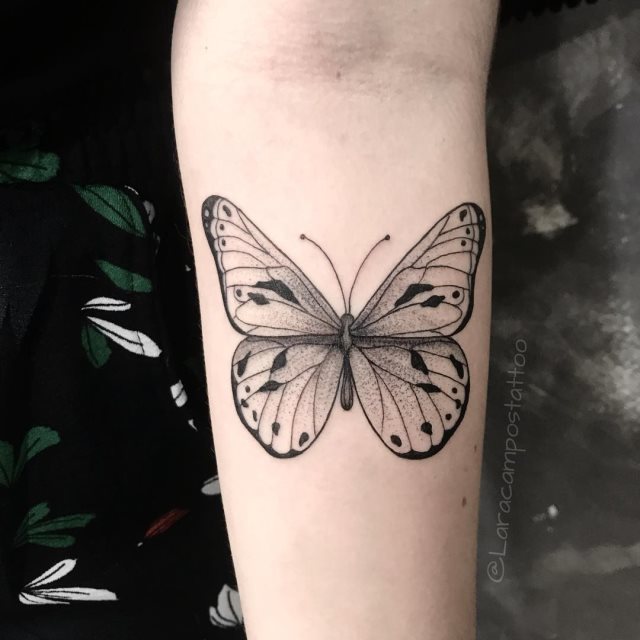 tattoo feminin de papillon 13
