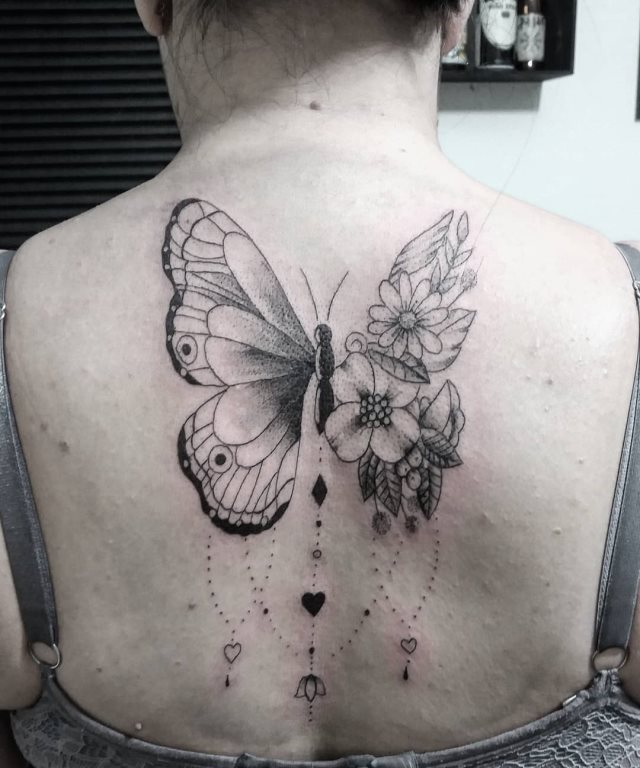 tattoo feminin de papillon 170