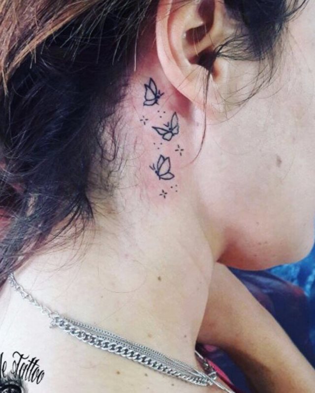 tattoo feminin de papillon 26