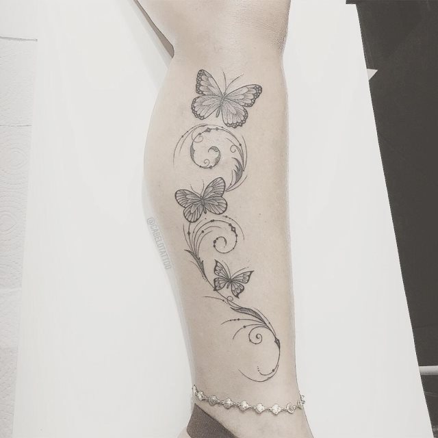 tattoo feminin de papillon 34