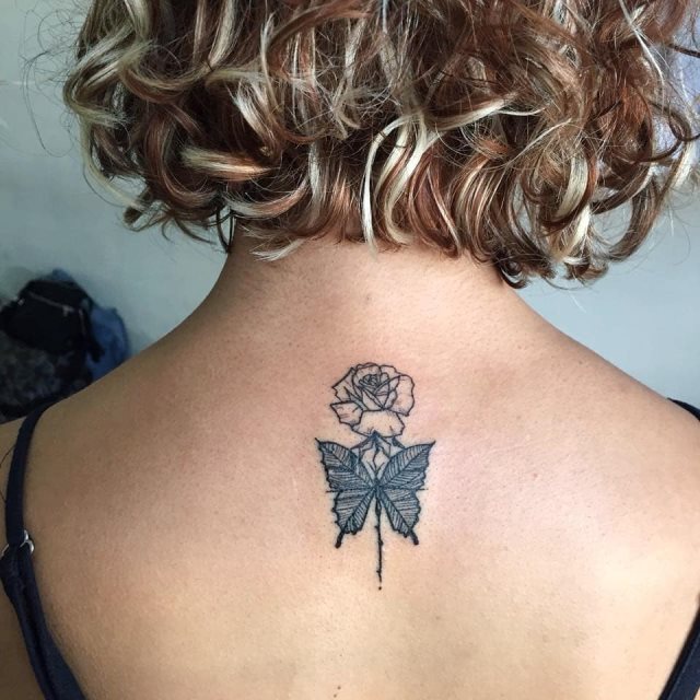 tattoo feminin de papillon 41