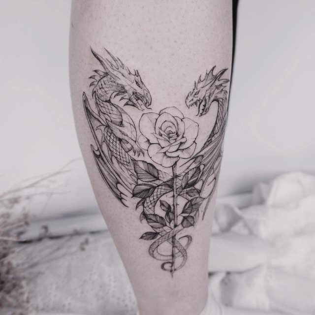 tattoo feminin dragon 13