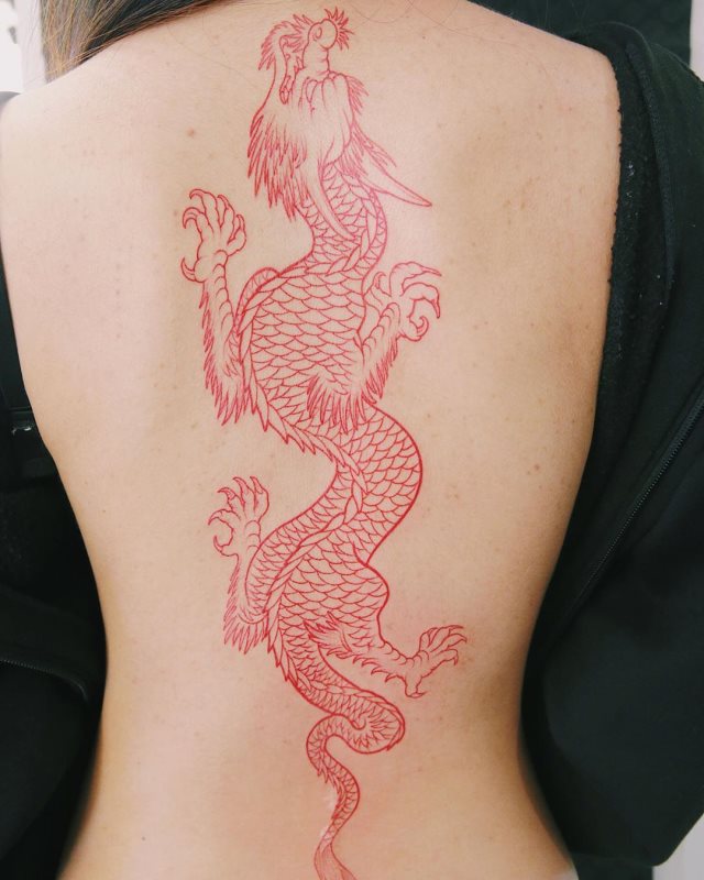 tattoo feminin dragon 25