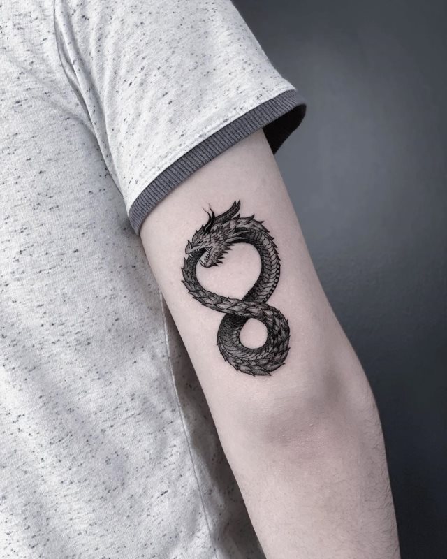 tattoo feminin dragon 37