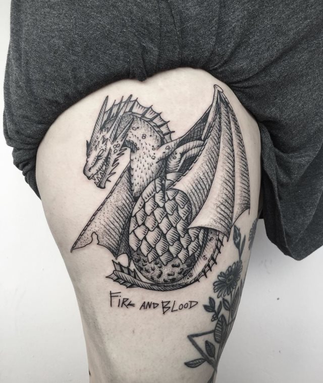 tattoo feminin dragon 54
