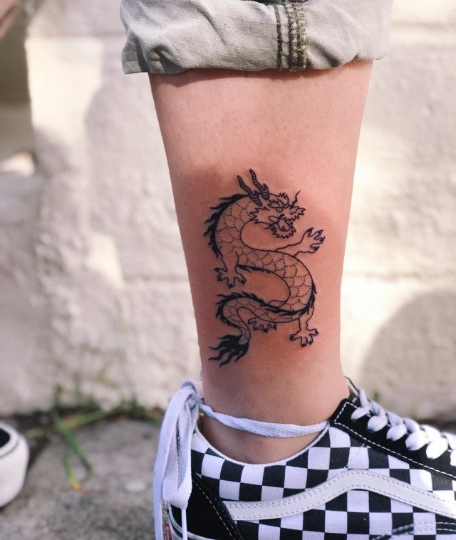 tattoo feminin dragon 66