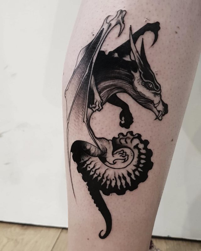 tattoo feminin dragon 68