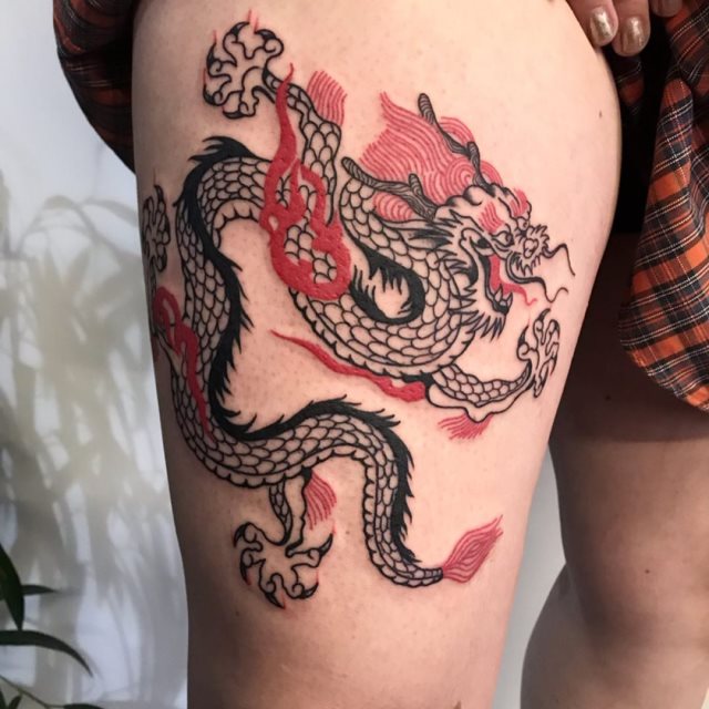 tattoo feminin dragon 76