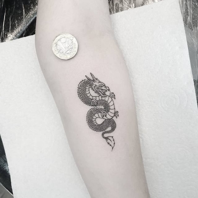 tattoo feminin dragon 85