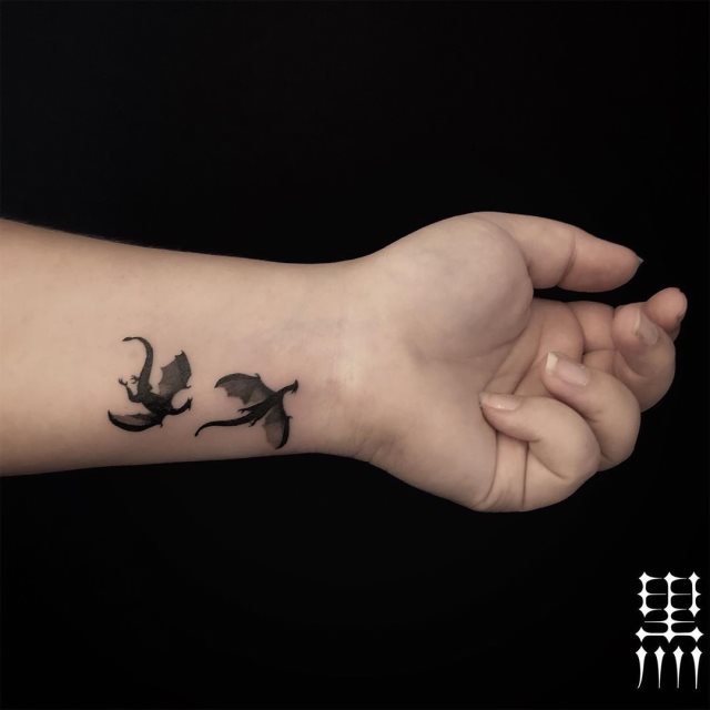 tattoo feminin dragon 89