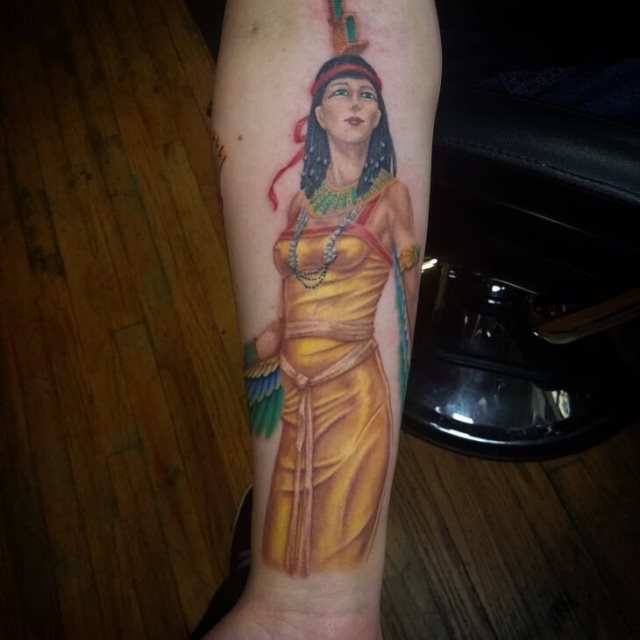 tattoo feminin egyptien 42