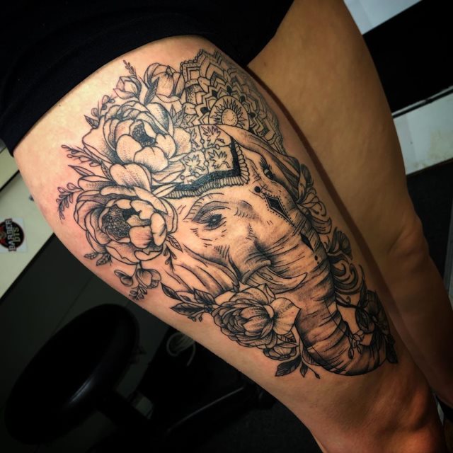 tattoo feminin elephant 05