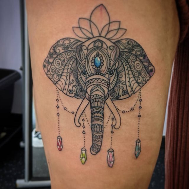 tattoo feminin elephant 08
