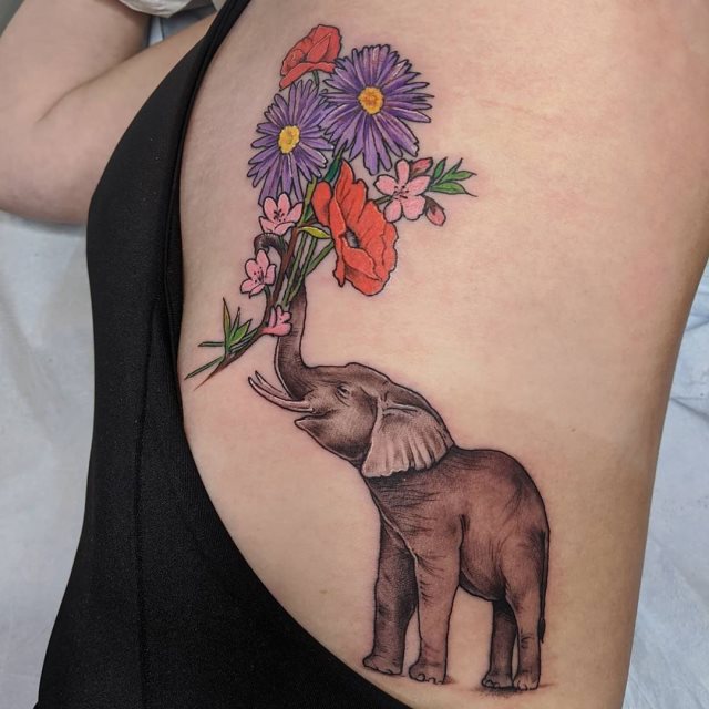tattoo feminin elephant 17