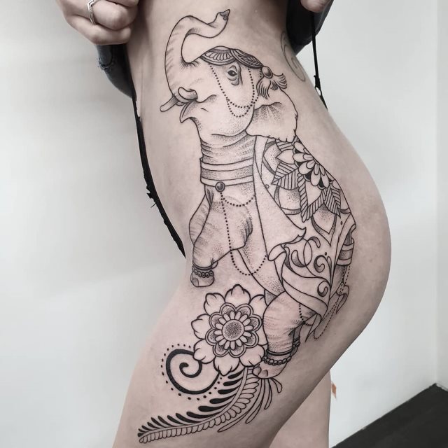 tattoo feminin elephant 28