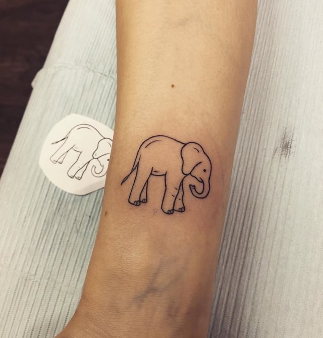 tattoo feminin elephant 29