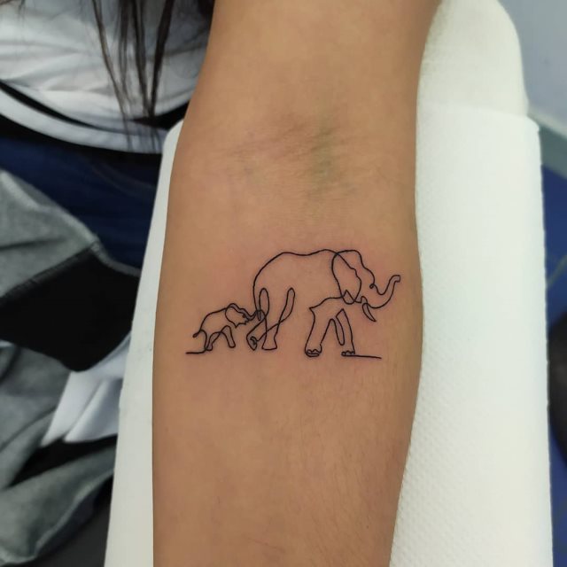 tattoo feminin elephant 31