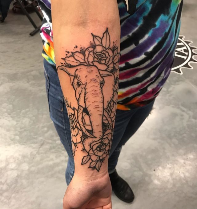 tattoo feminin elephant 33