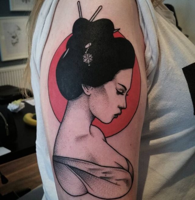 tattoo feminin geisha 01