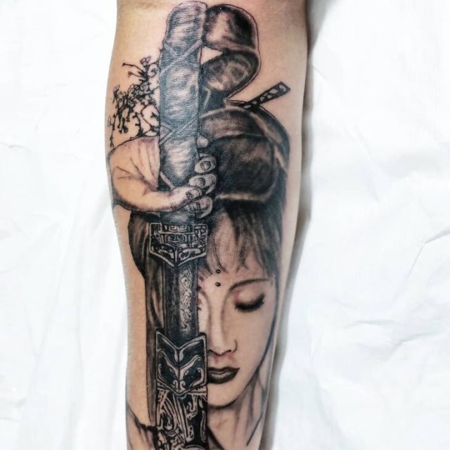 tattoo feminin geisha 26