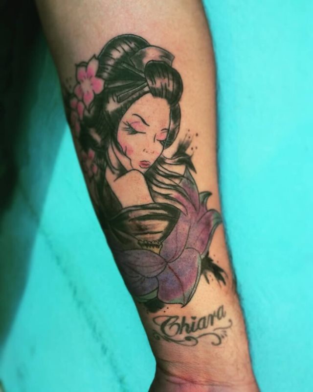 tattoo feminin geisha 40