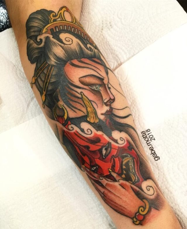 tattoo feminin geisha 41