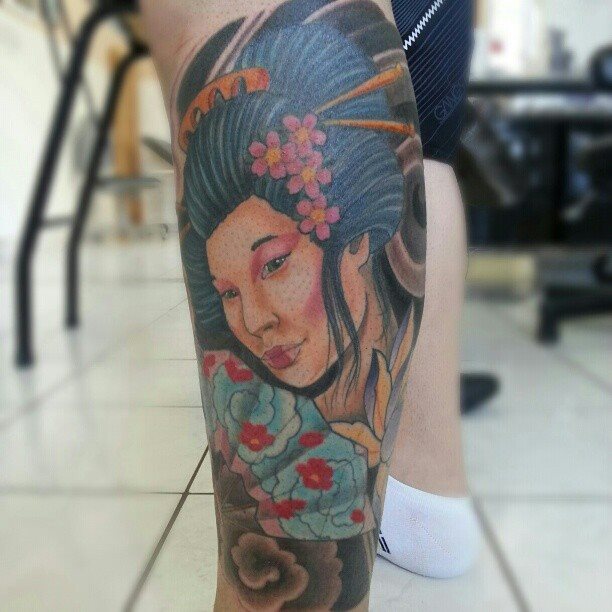 tattoo feminin geisha 52