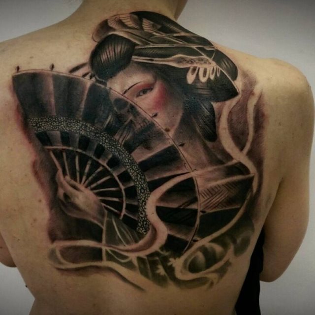 tattoo feminin geisha 56