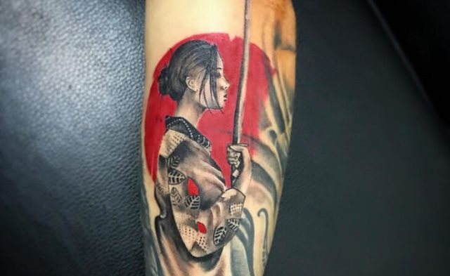 tattoo feminin geisha 69