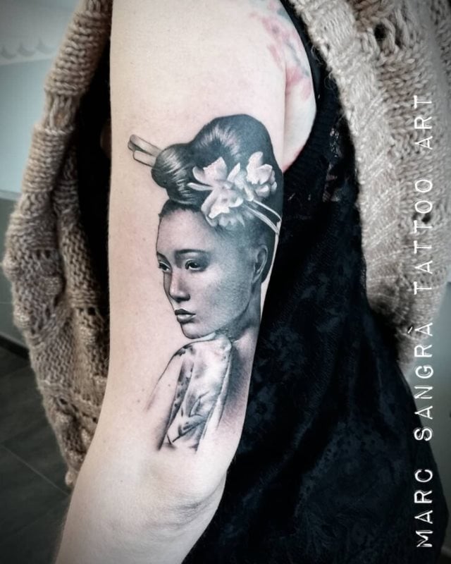 tattoo feminin geisha 70