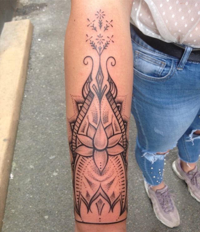 tattoo feminin hindou 63