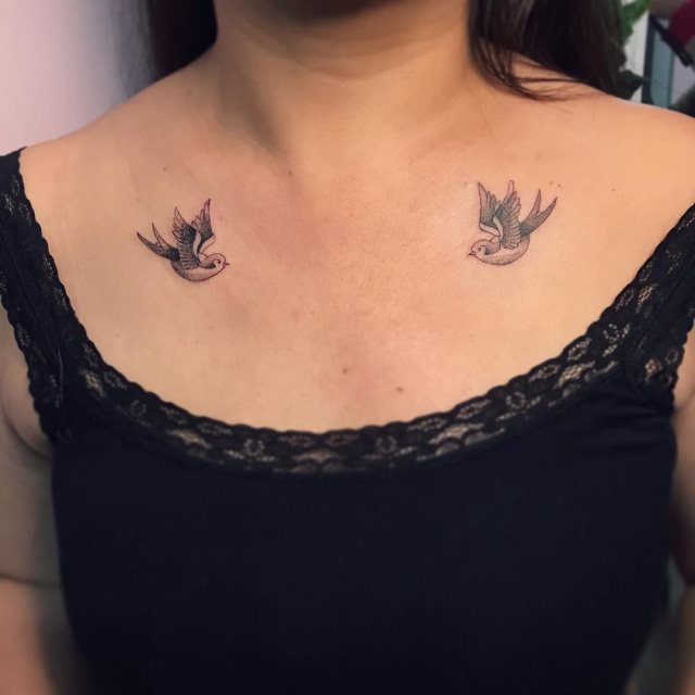 tattoo feminin hirondelle 04