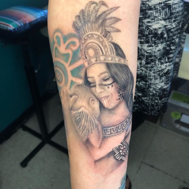 tattoo feminin indigenes 22