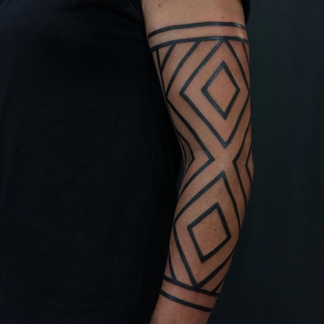 tattoo feminin indigenes 27