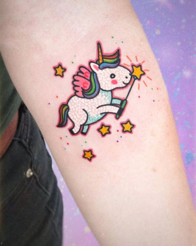 tattoo feminin licorne 05