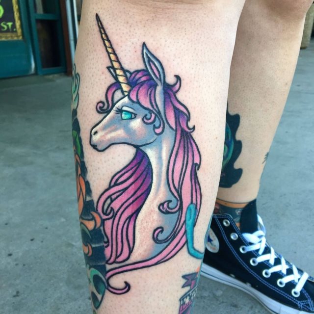tattoo feminin licorne 24