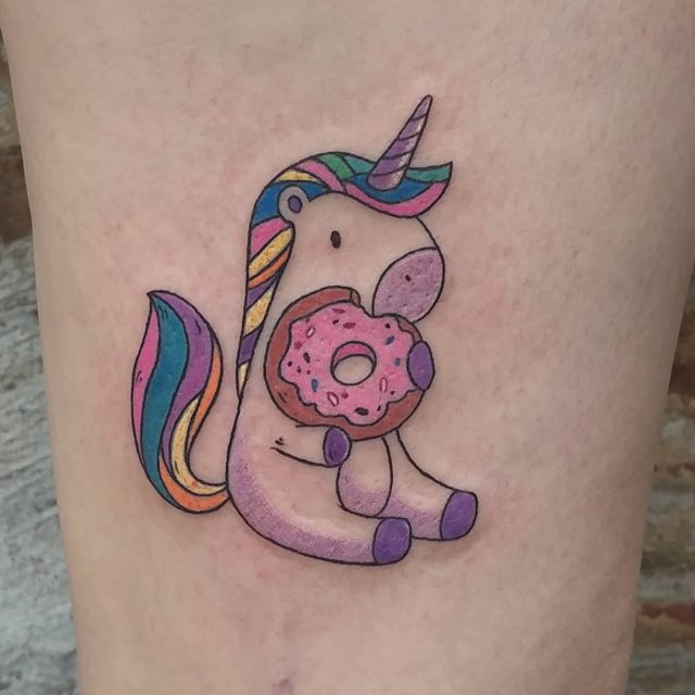 tattoo feminin licorne 56