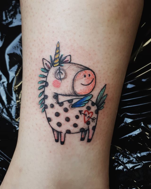 tattoo feminin licorne 75