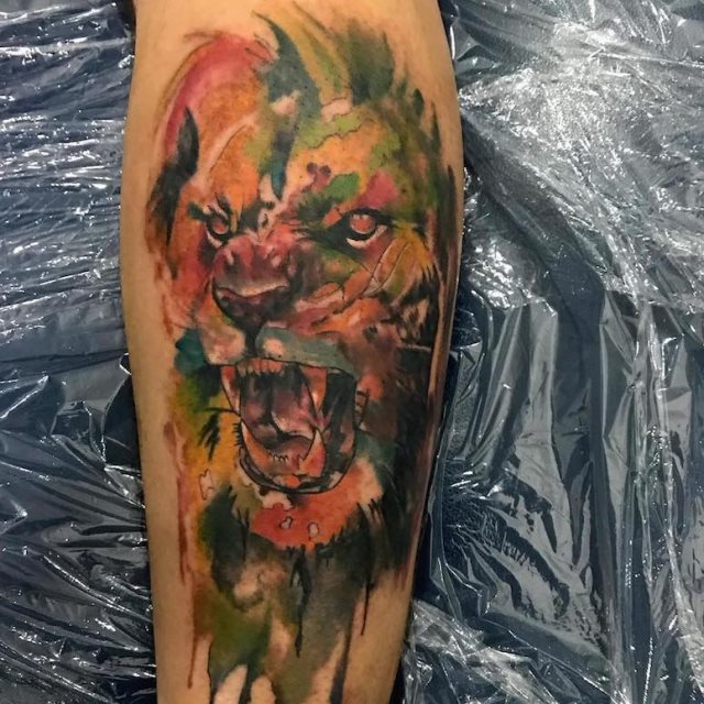 tattoo feminin lion 09