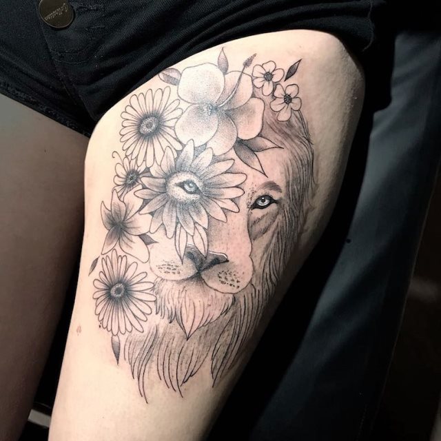 tattoo feminin lion 14