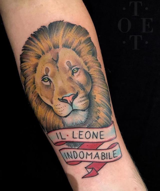 tattoo feminin lion 22