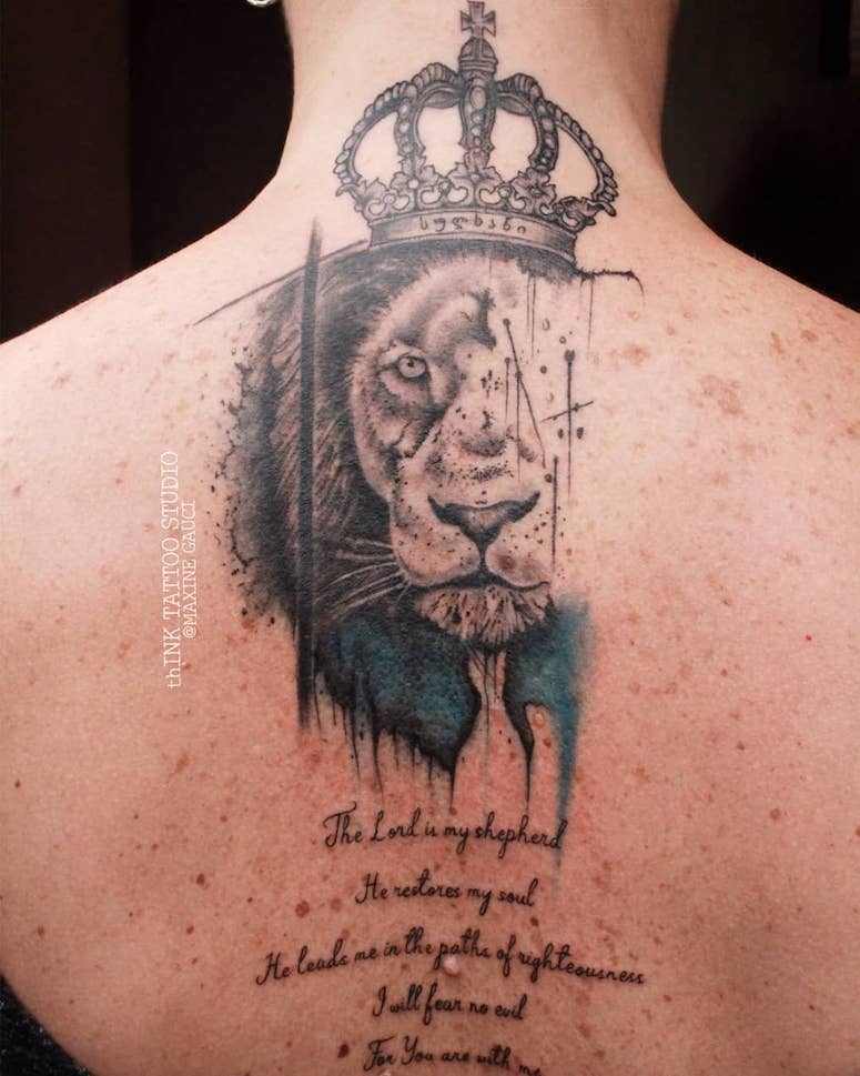 tattoo feminin lion 53