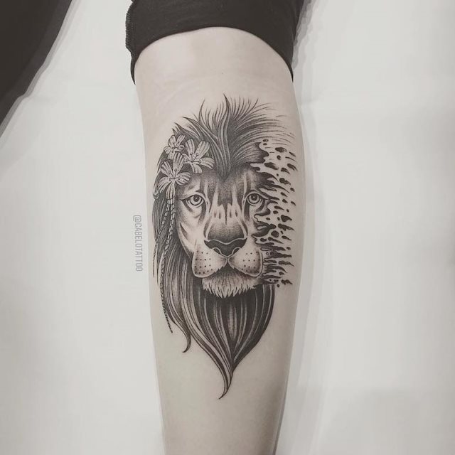 tattoo feminin lion 69