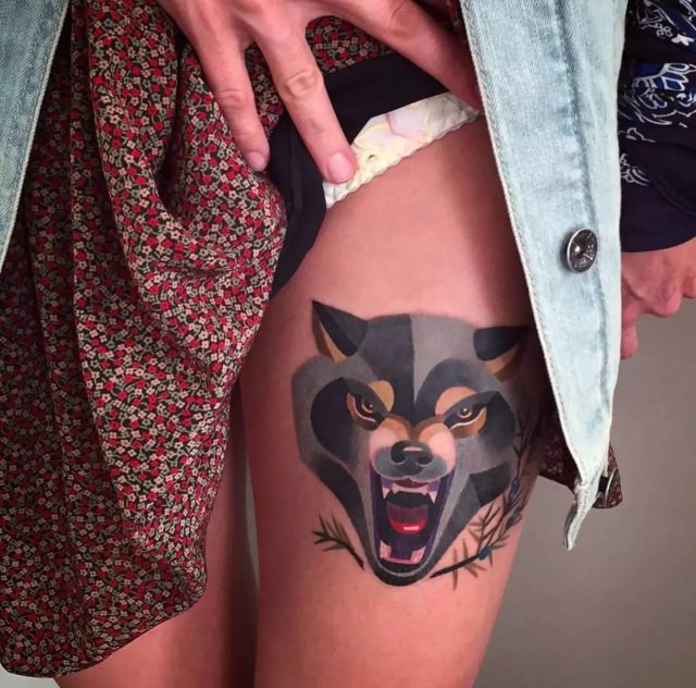 tattoo feminin loup 23