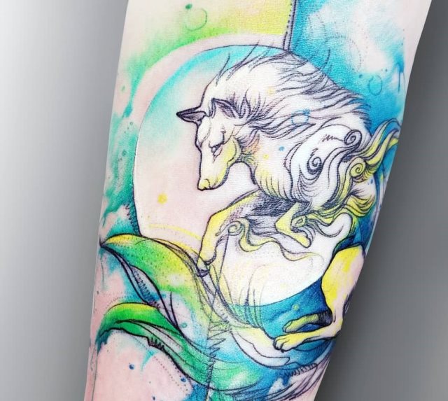 tattoo feminin loup 33