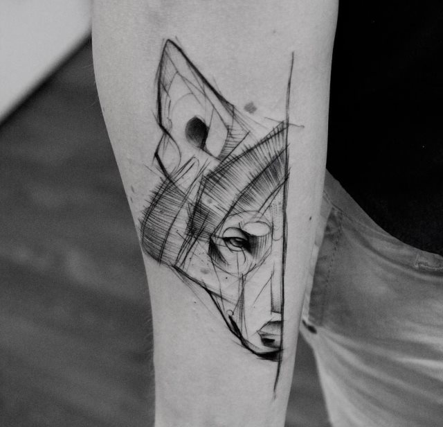 tattoo feminin loup 49