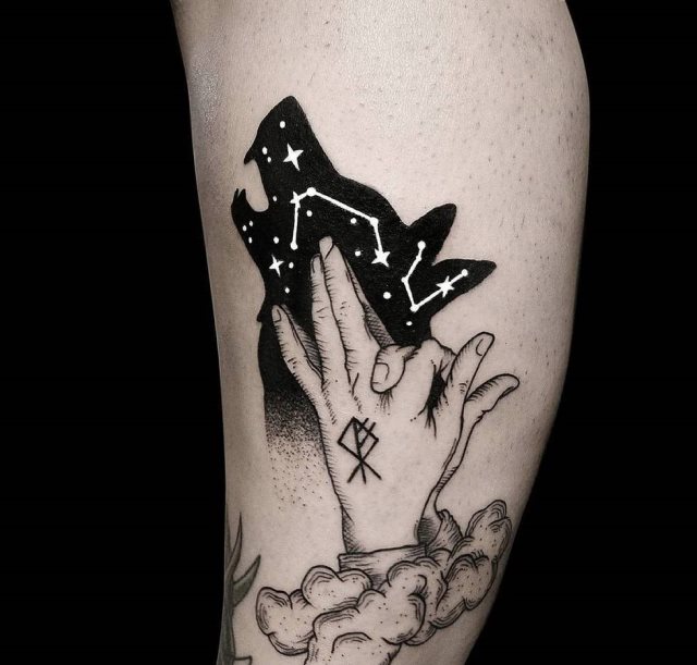 tattoo feminin loup 57