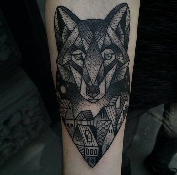 tattoo feminin loup 72